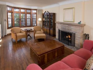 The living room of 4444 W Lake Harriet Parkway 1